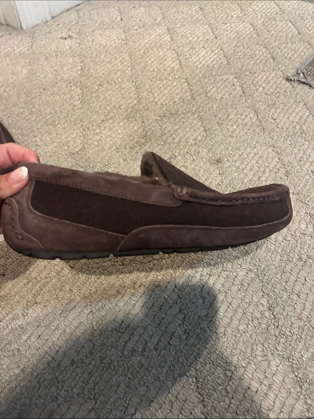 UGG ASCOT Men's Brown Suede Moccasin Slipper - Plush Lined Comfort - Picture 4 of 16